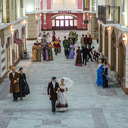 Это в торговом центре "Острова".Под куполом развернулся\ настоящий старинный город XIX века с уютными улочками ,широкими площадями и мостами :)