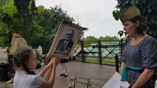 Стихотворение "Вот и кончилась война "